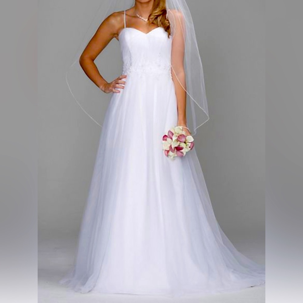 David’s Bridal SAS1210 Size 2.